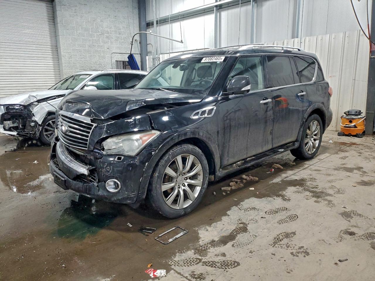INFINITI QX56 2011