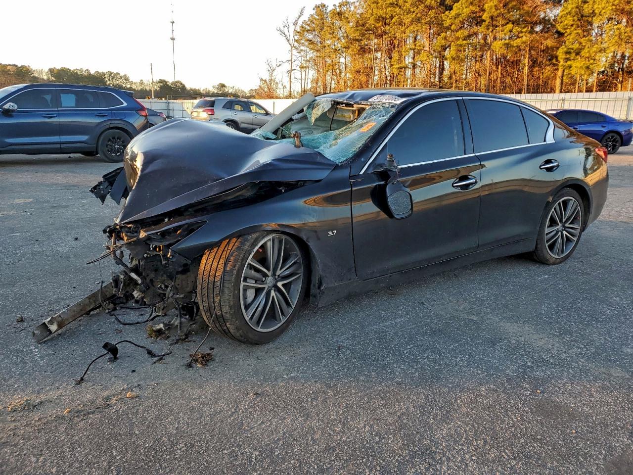 INFINITI Q50 2015