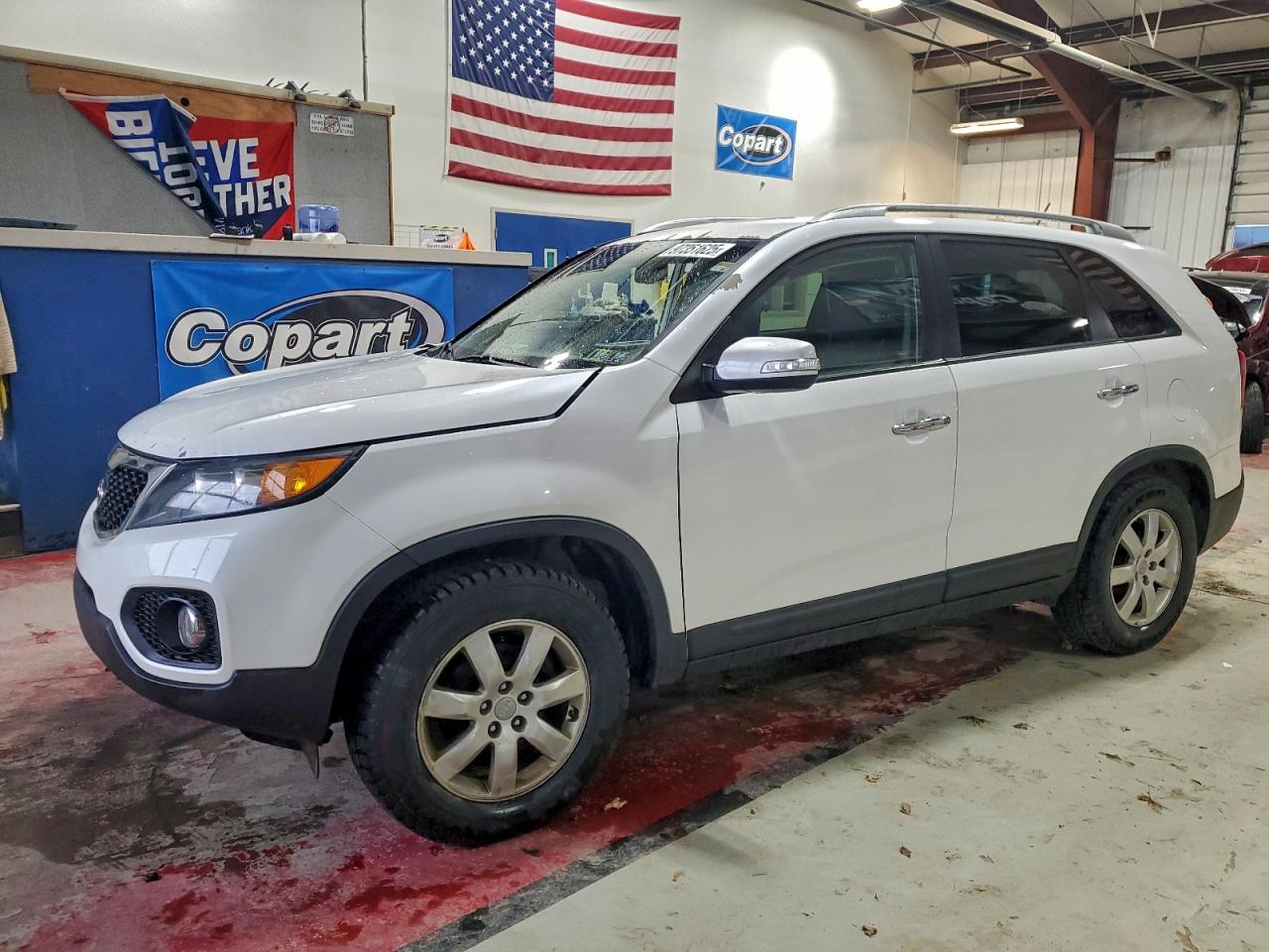 KIA SORENTO LX 2013