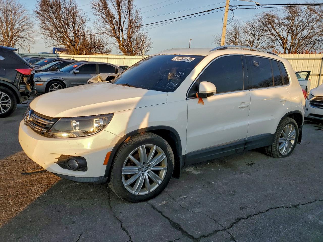 VOLKSWAGEN TIGUAN S 2014