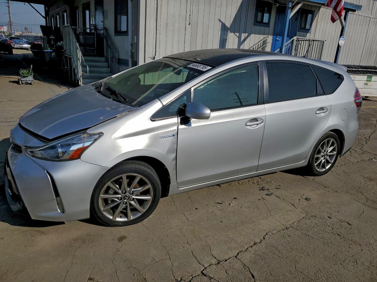 TOYOTA PRIUS V 2017