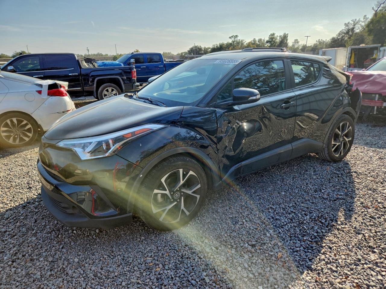 TOYOTA C-HR XLE 2019