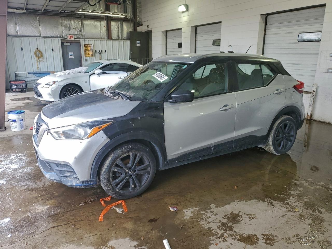 NISSAN KICKS S 2019