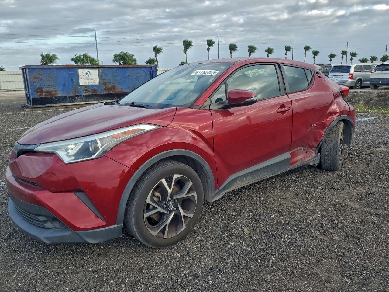 TOYOTA C-HR XLE 2019