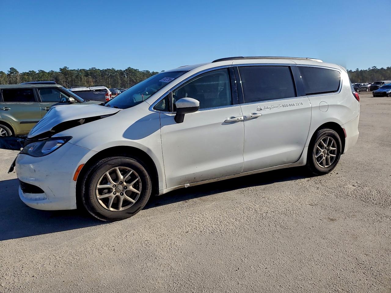 CHRYSLER VOYAGER 2020