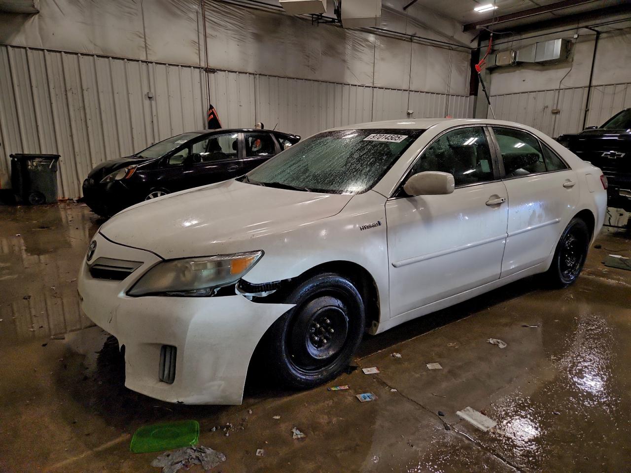 TOYOTA CAMRY HYBRID 2011