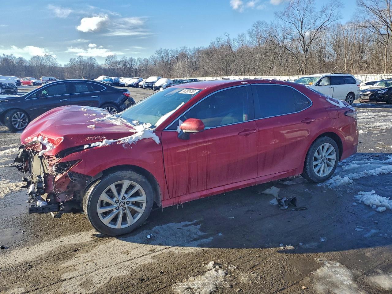 TOYOTA CAMRY LE 2023