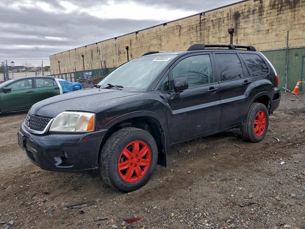 MITSUBISHI ENDEAVOR L 2011