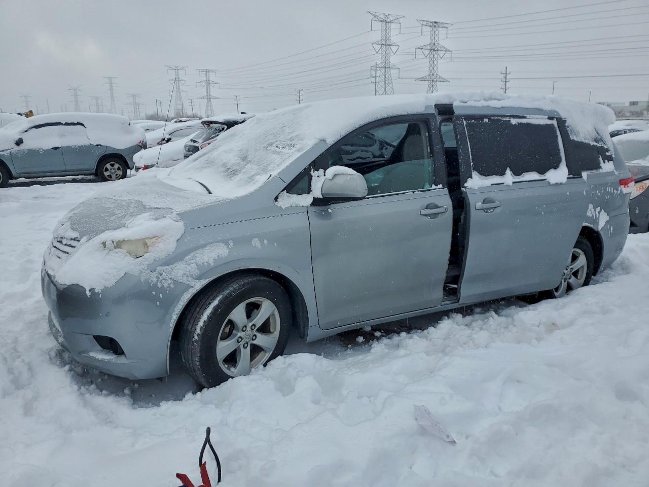 TOYOTA SIENNA 2011