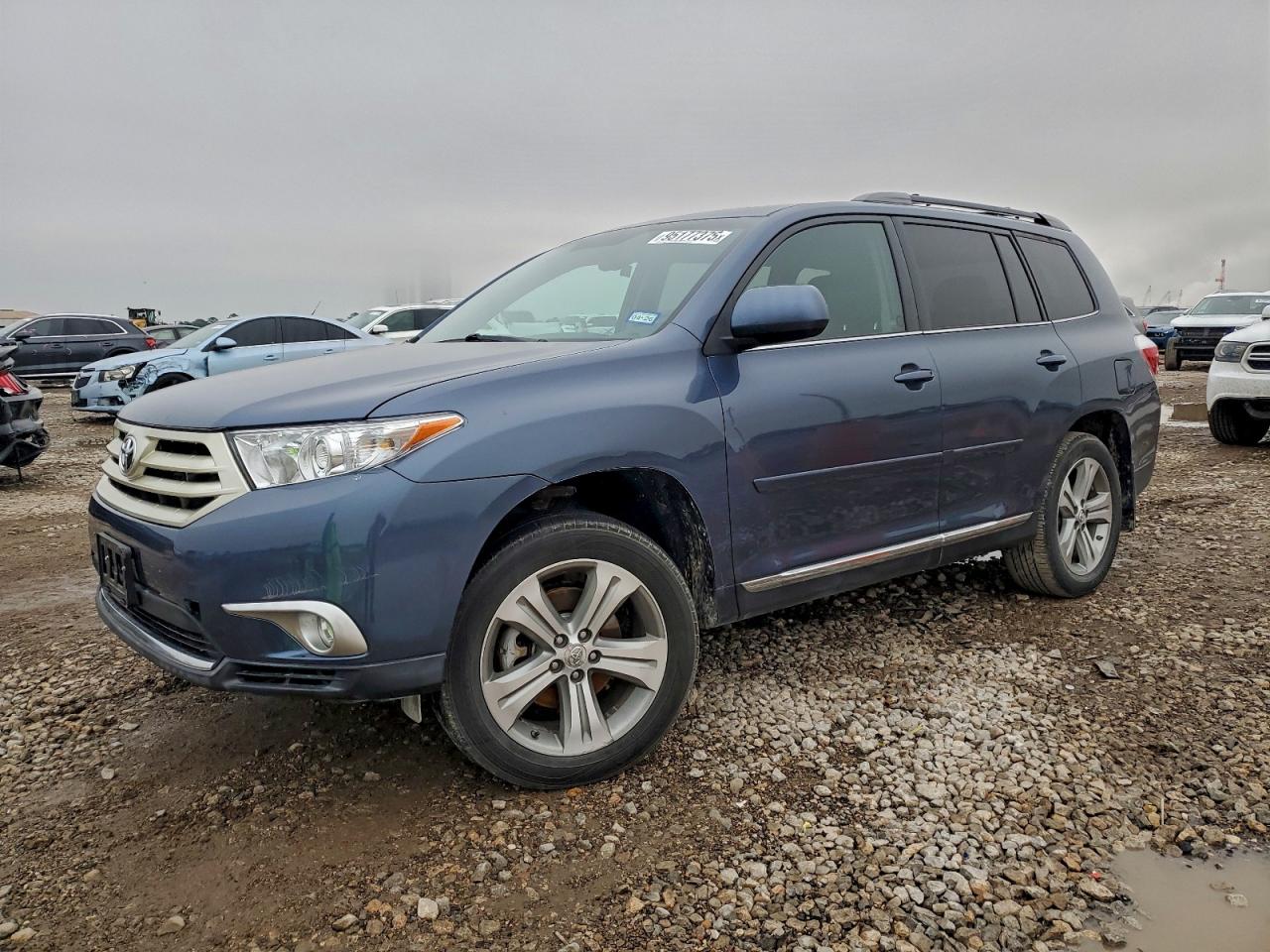 TOYOTA HIGHLANDER 2013