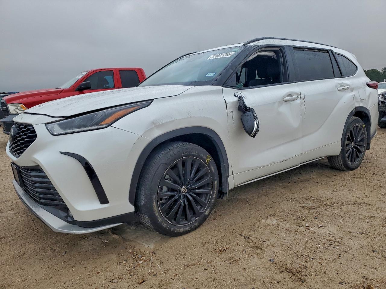 TOYOTA HIGHLANDER 2025