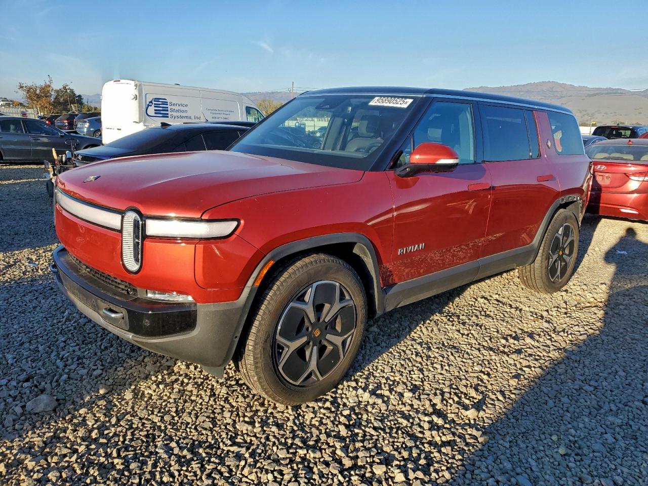 RIVIAN R1S 2023