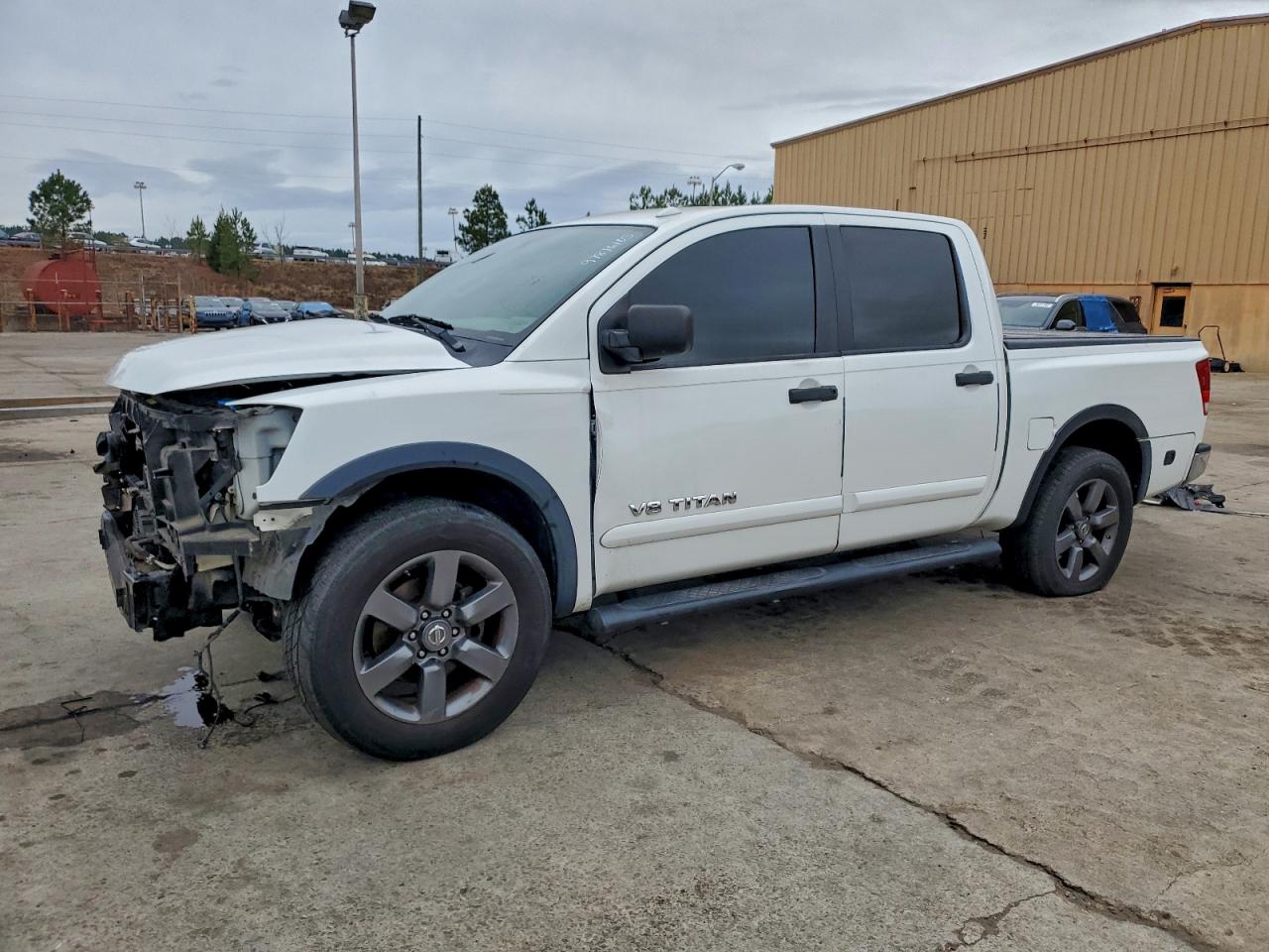 NISSAN TITAN S 2015