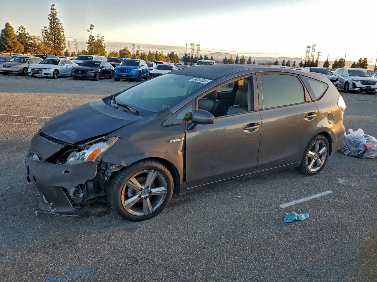 TOYOTA PRIUS V 2012