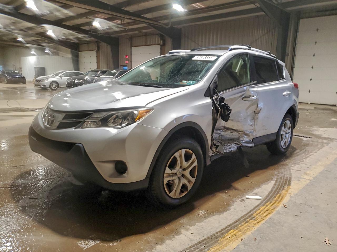 TOYOTA RAV4 LE 2015