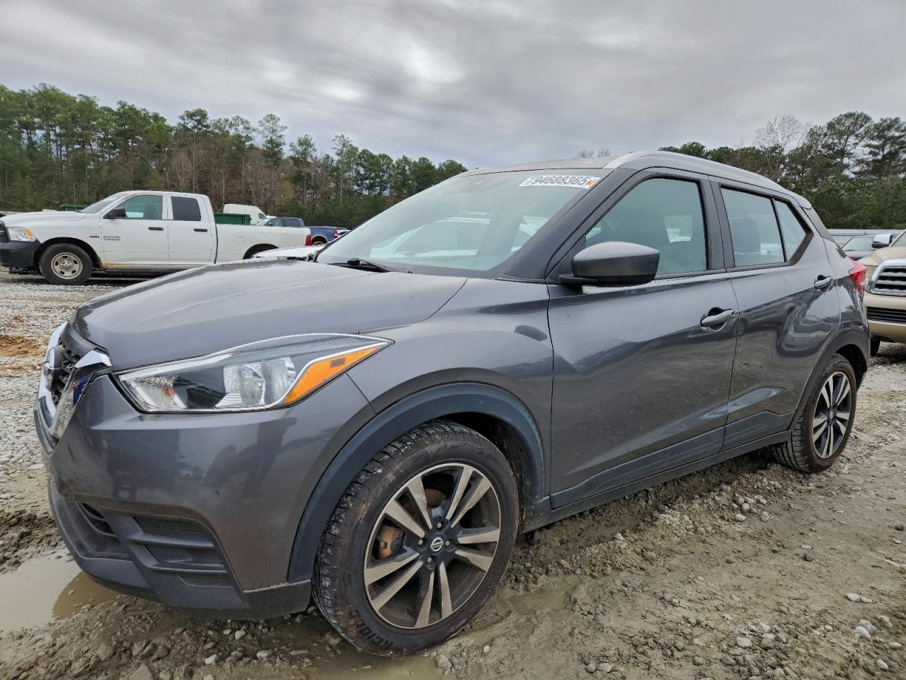 NISSAN KICKS SV 2020