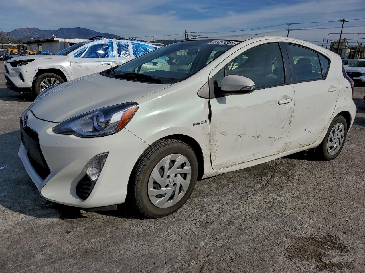 TOYOTA PRIUS C 2016