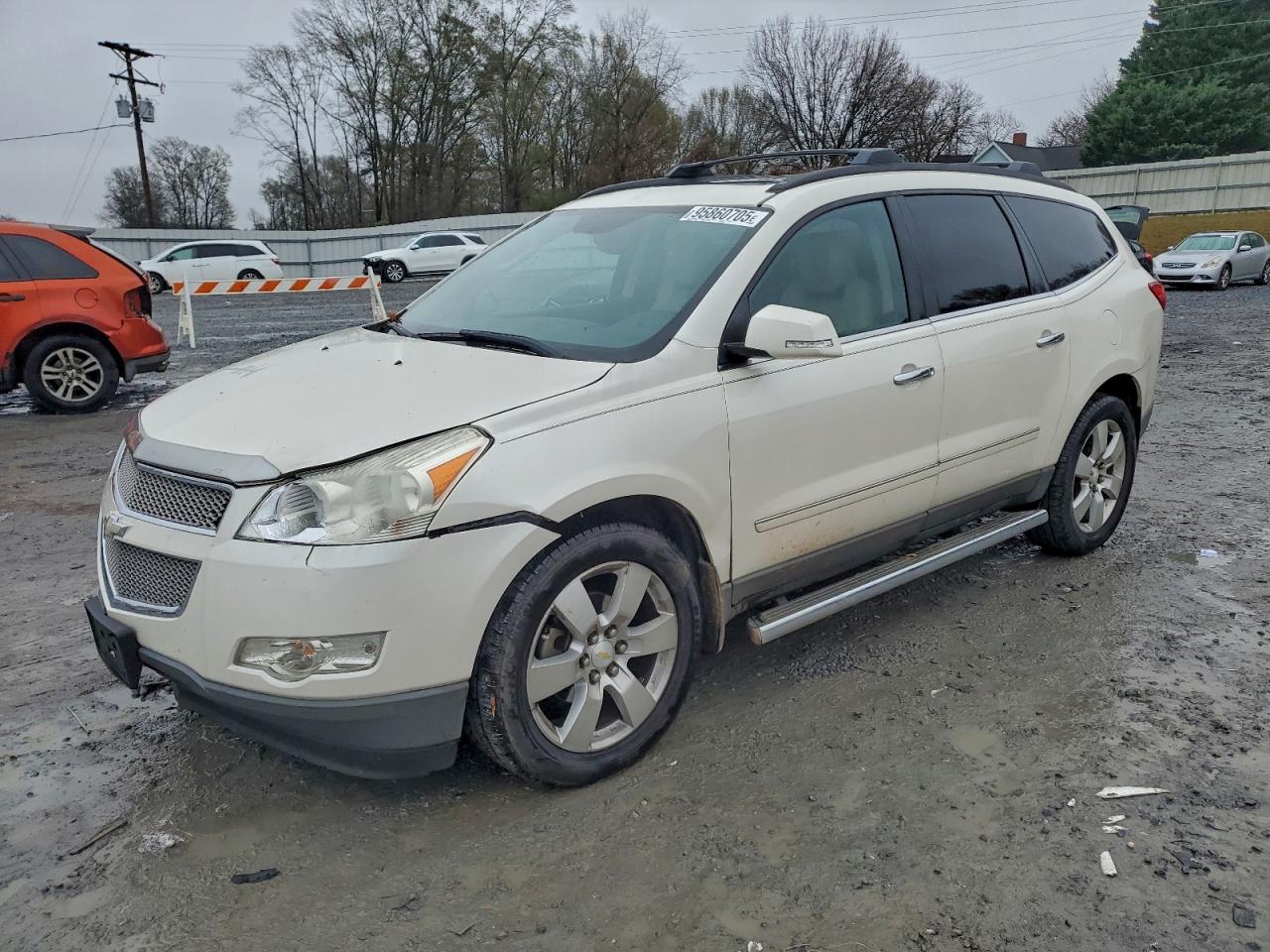 CHEVROLET TRAVERSE 2011