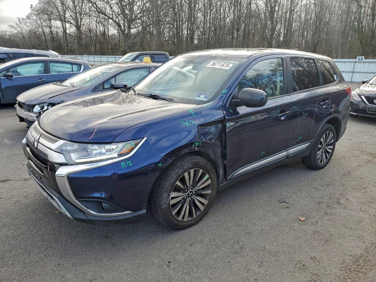 MITSUBISHI OUTLANDER 2019