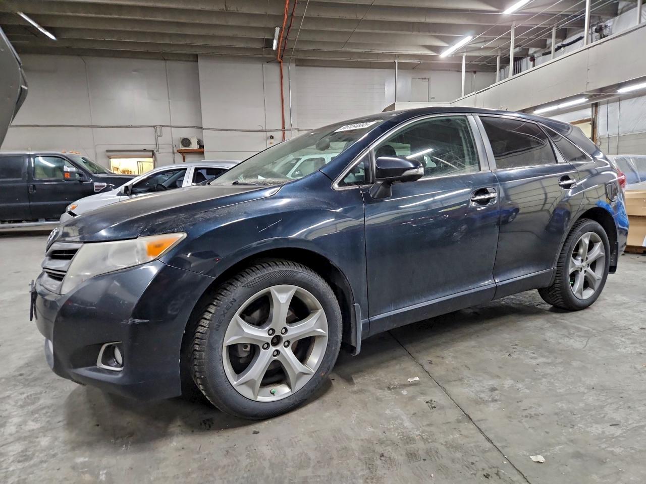 TOYOTA VENZA LE 2013
