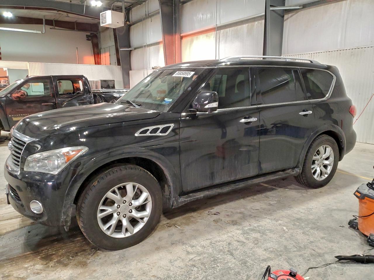 INFINITI QX56 2011