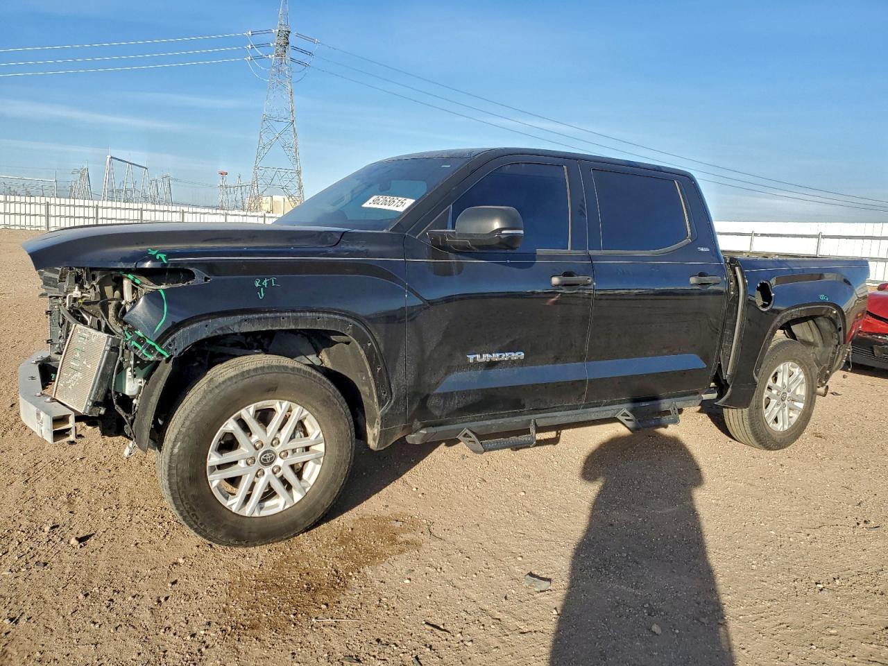 TOYOTA TUNDRA 2023