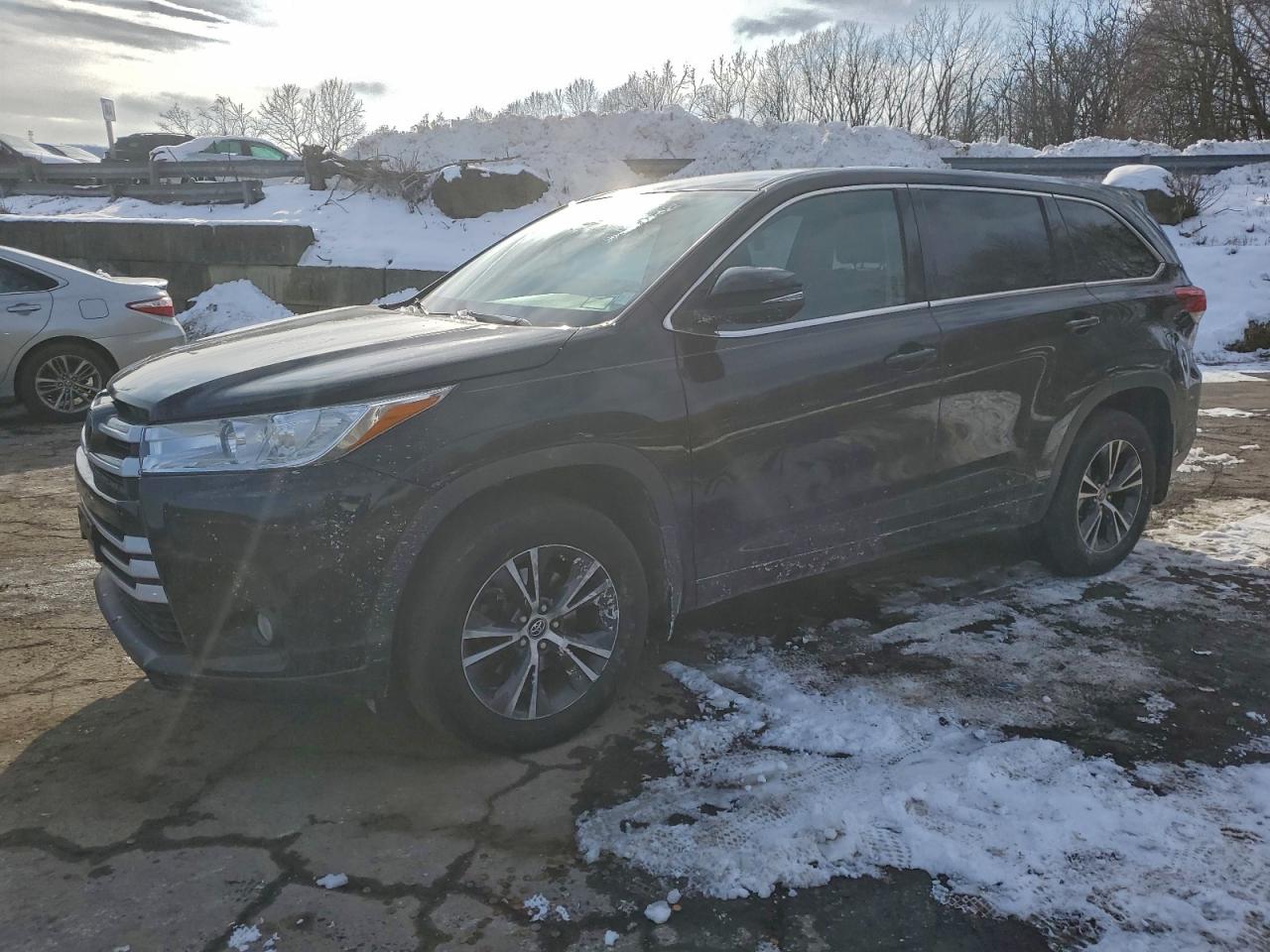 TOYOTA HIGHLANDER 2018