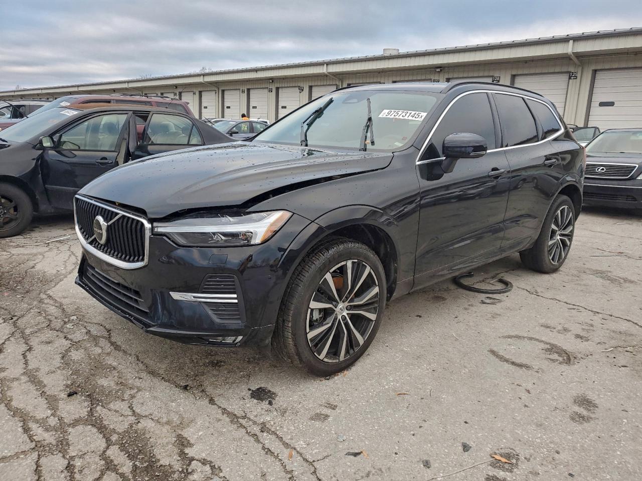 VOLVO XC60 2023
