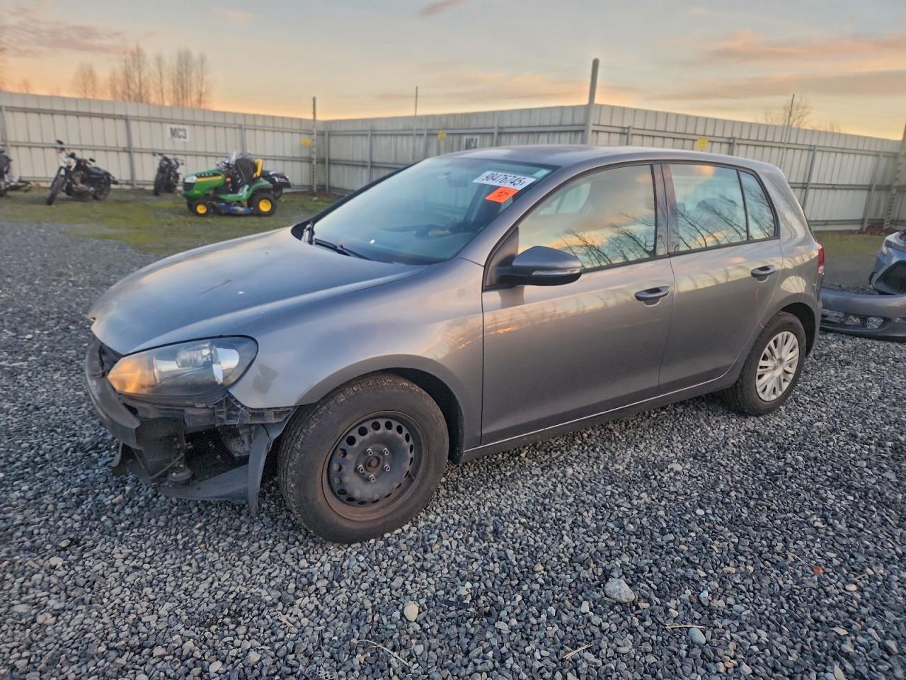 VOLKSWAGEN GOLF 2014