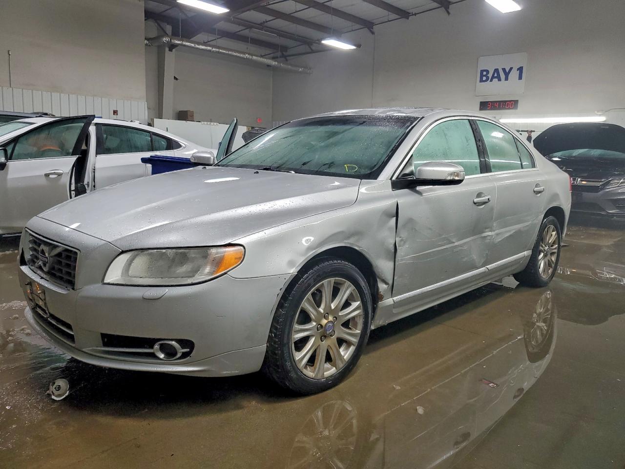 VOLVO S80 3.2 2010