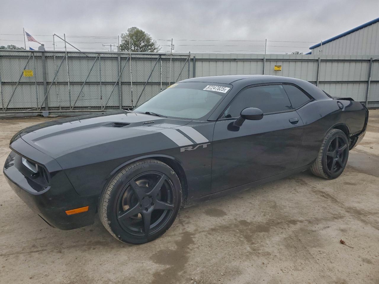 DODGE CHALLENGER 2013