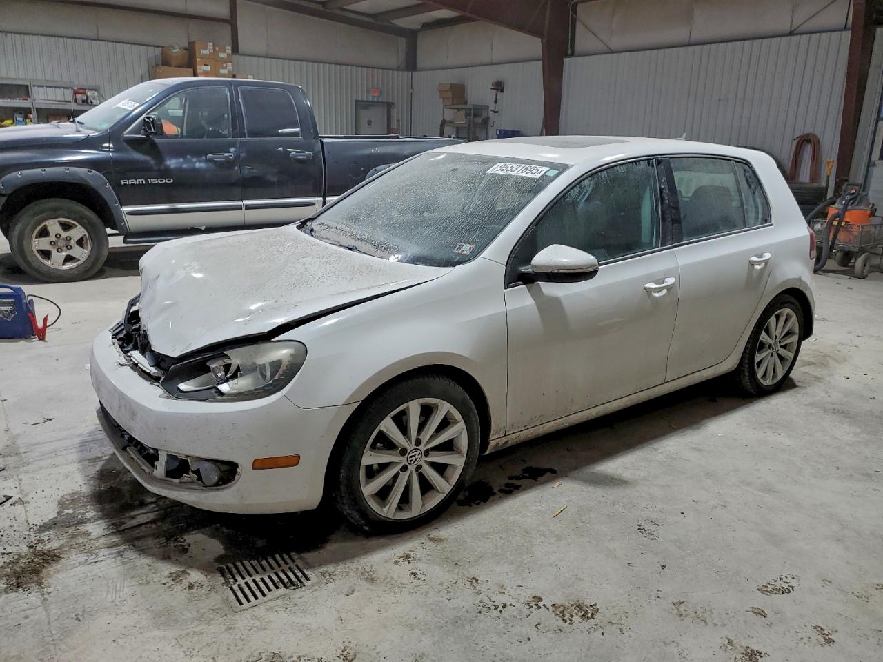 VOLKSWAGEN GOLF 2012