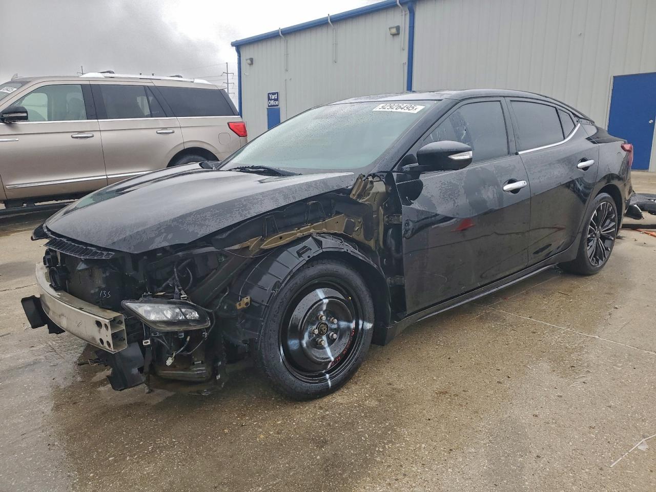 NISSAN MAXIMA 2016