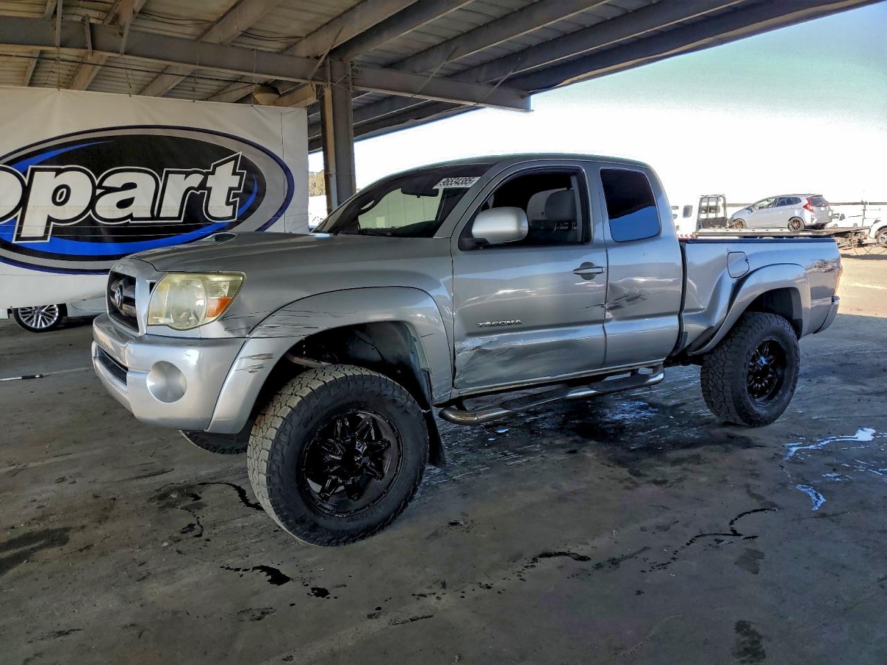 TOYOTA TACOMA ACC 2006