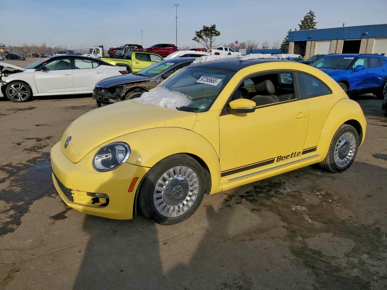 VOLKSWAGEN BEETLE 2014