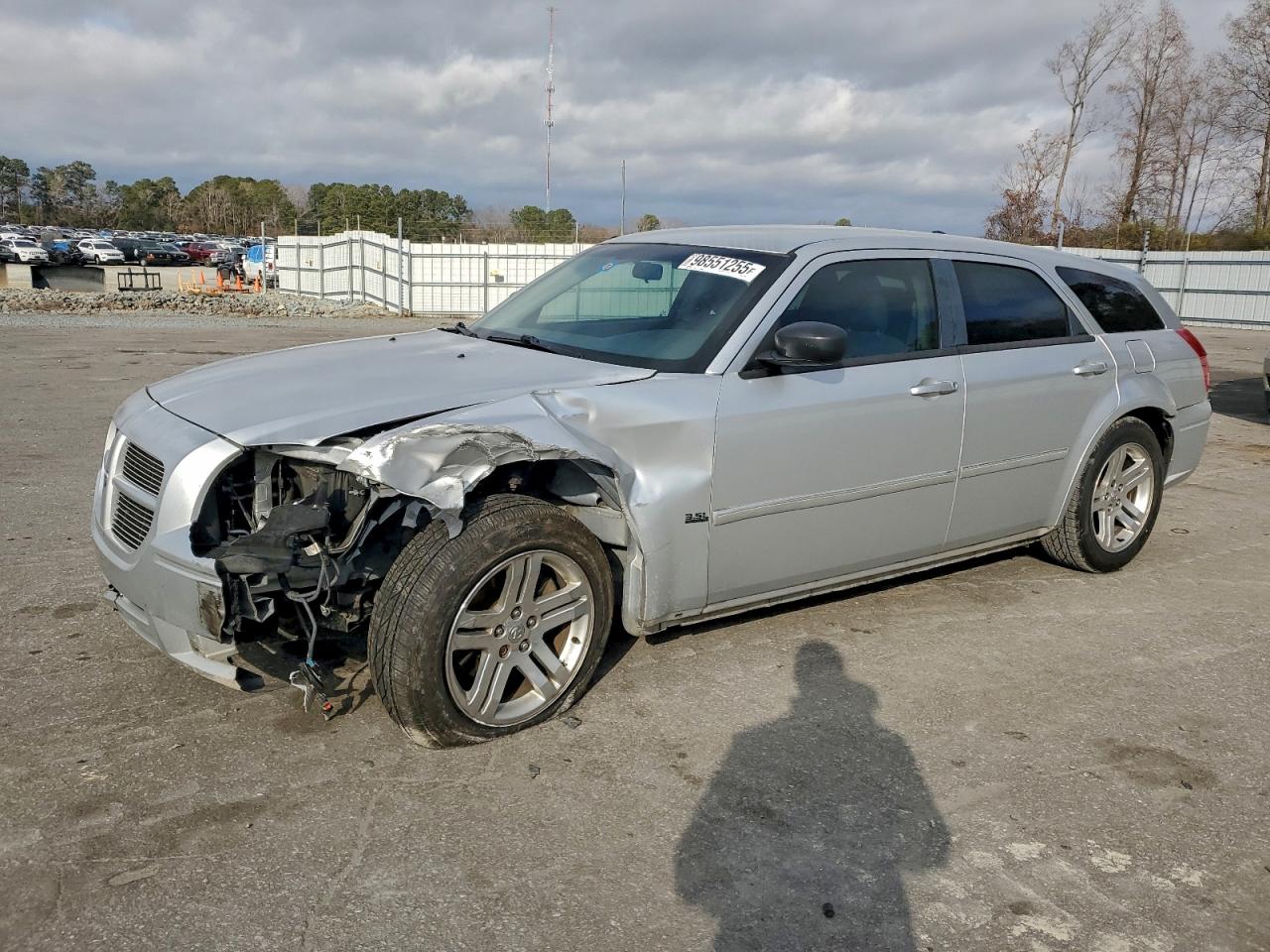 DODGE MAGNUM SXT 2005