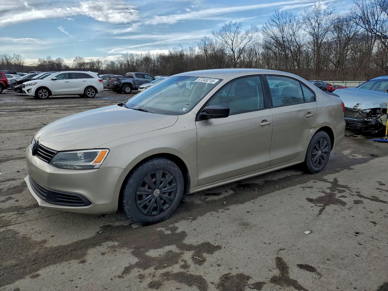 VOLKSWAGEN JETTA BASE 2013
