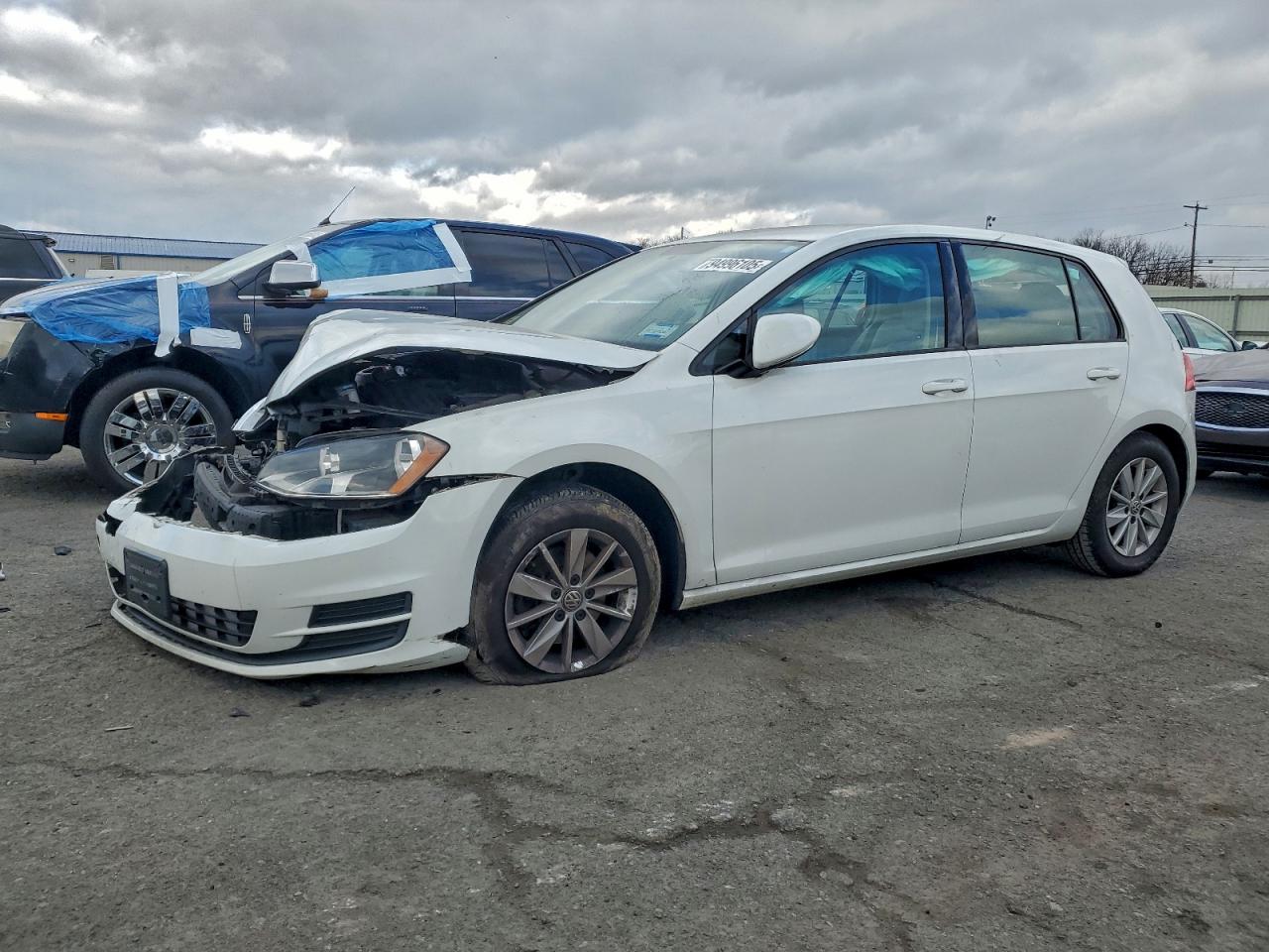 VOLKSWAGEN GOLF 2015