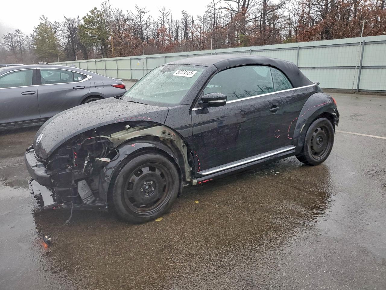 VOLKSWAGEN BEETLE 2013