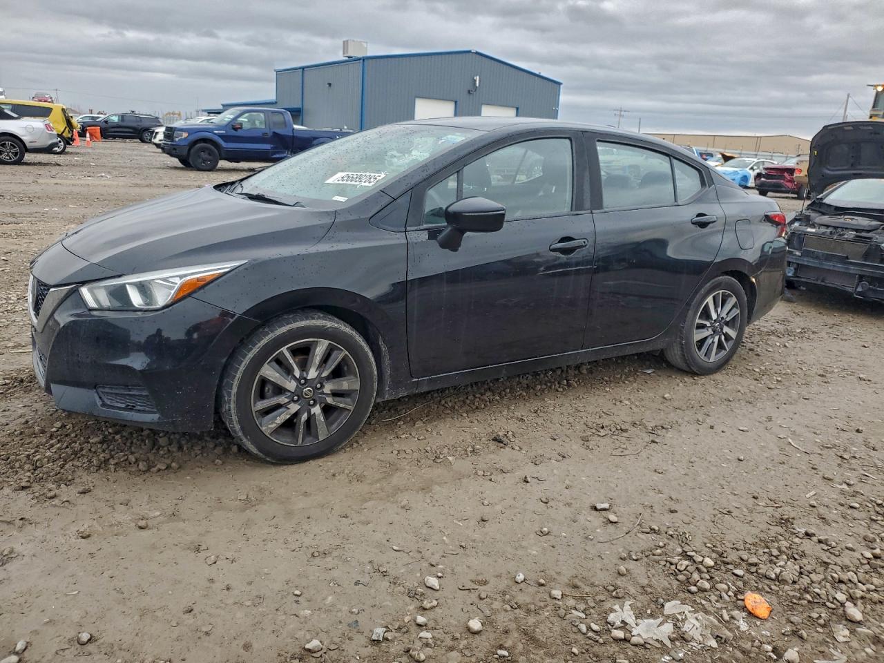 NISSAN VERSA SV 2020