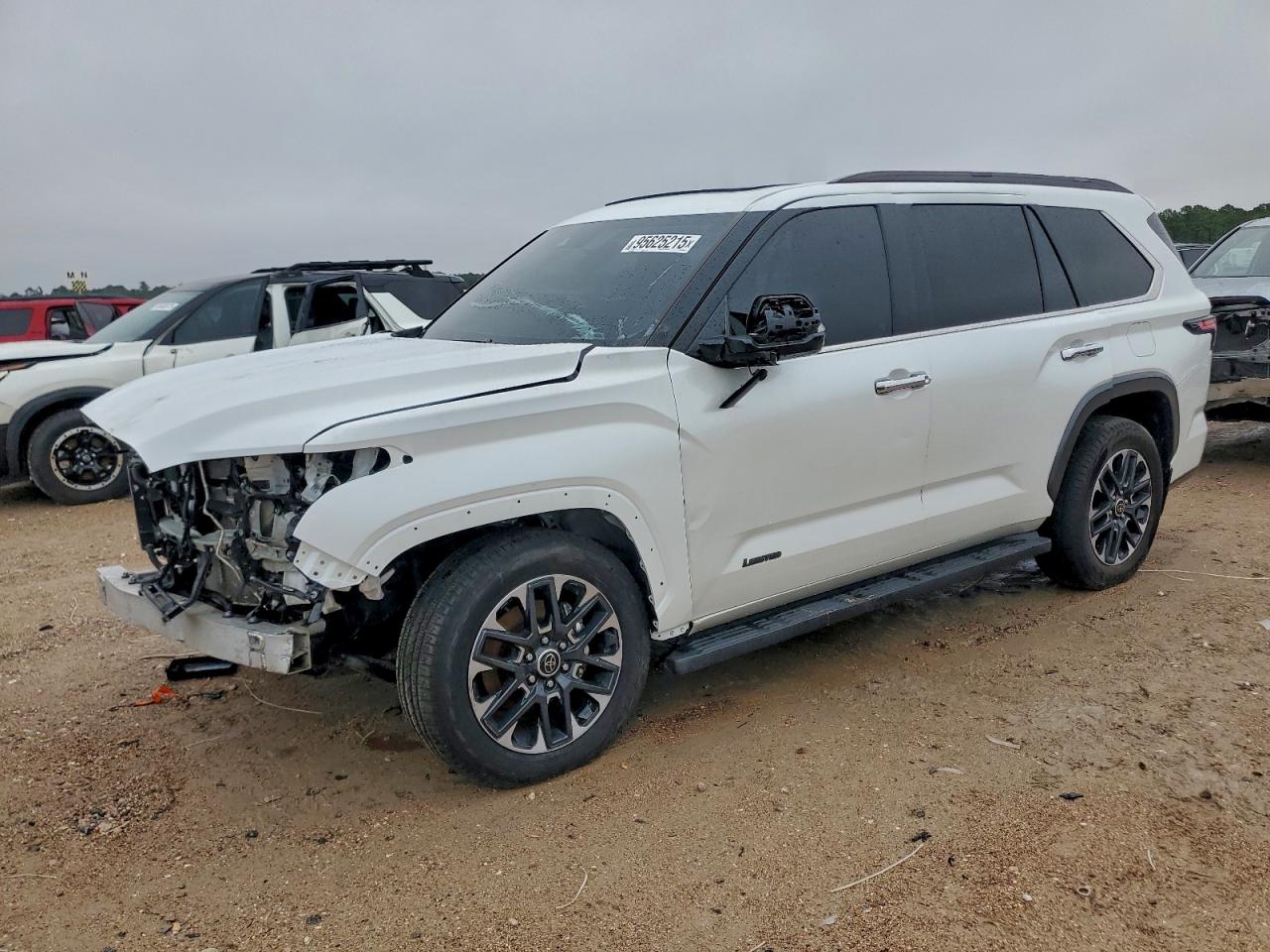 TOYOTA SEQUOIA SR 2023