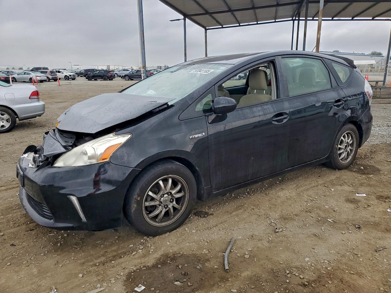 TOYOTA PRIUS V 2013