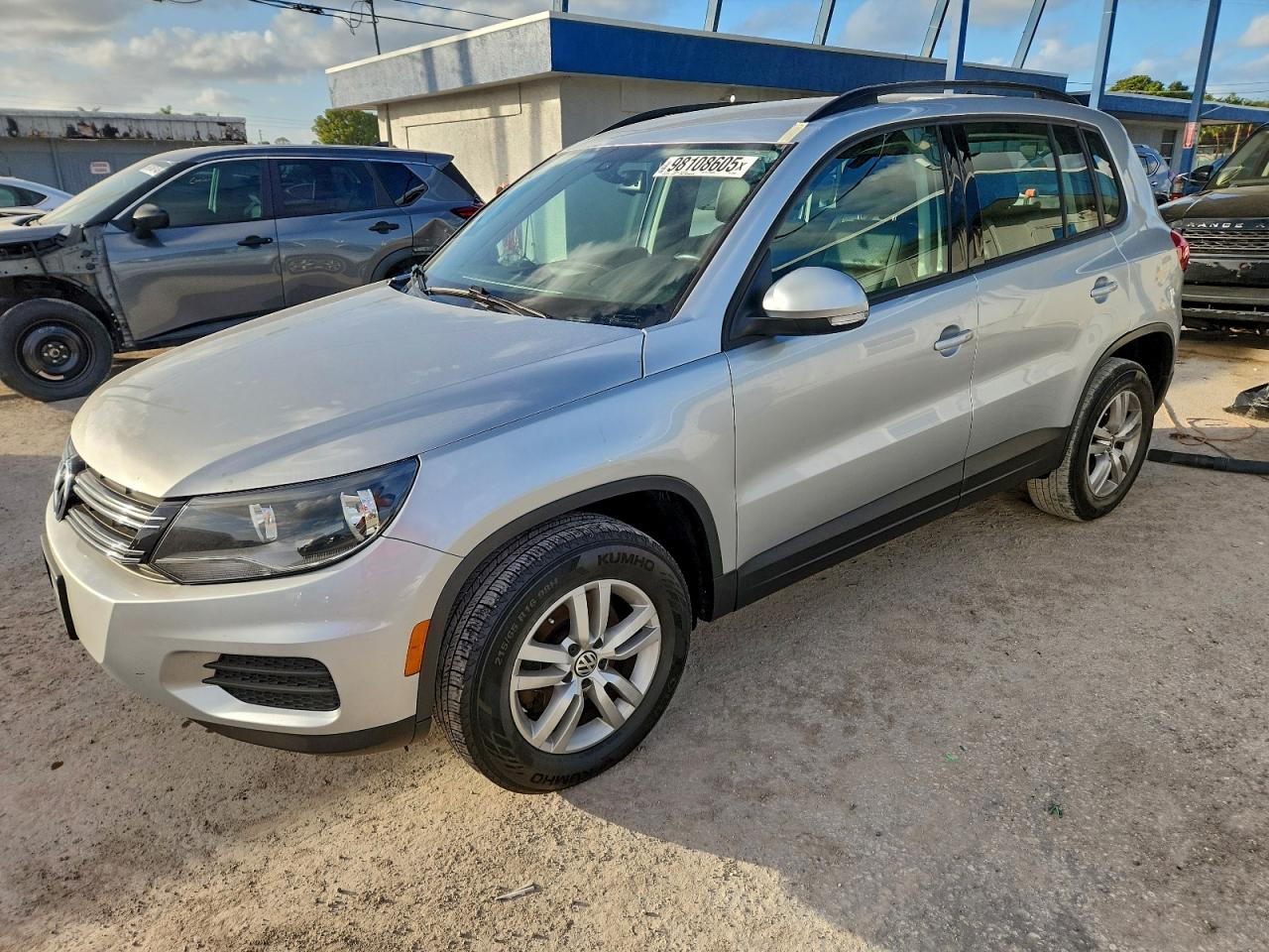 VOLKSWAGEN TIGUAN S 2017