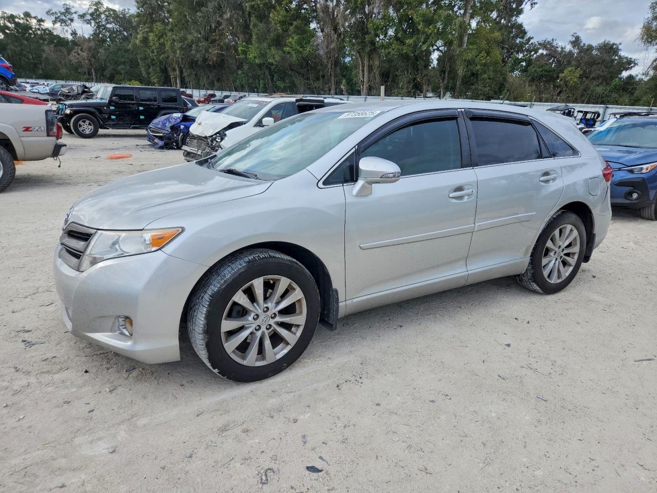 TOYOTA VENZA LE 2013