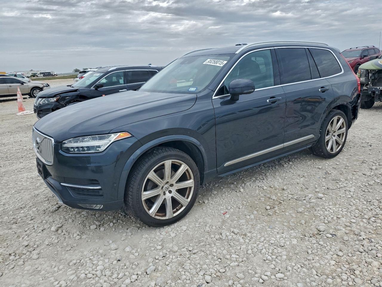 VOLVO XC90 T6 2017