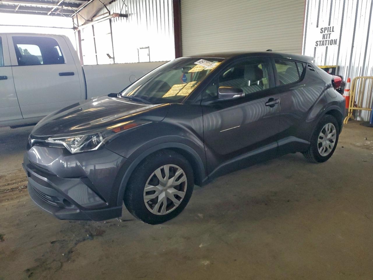 TOYOTA C-HR XLE 2019