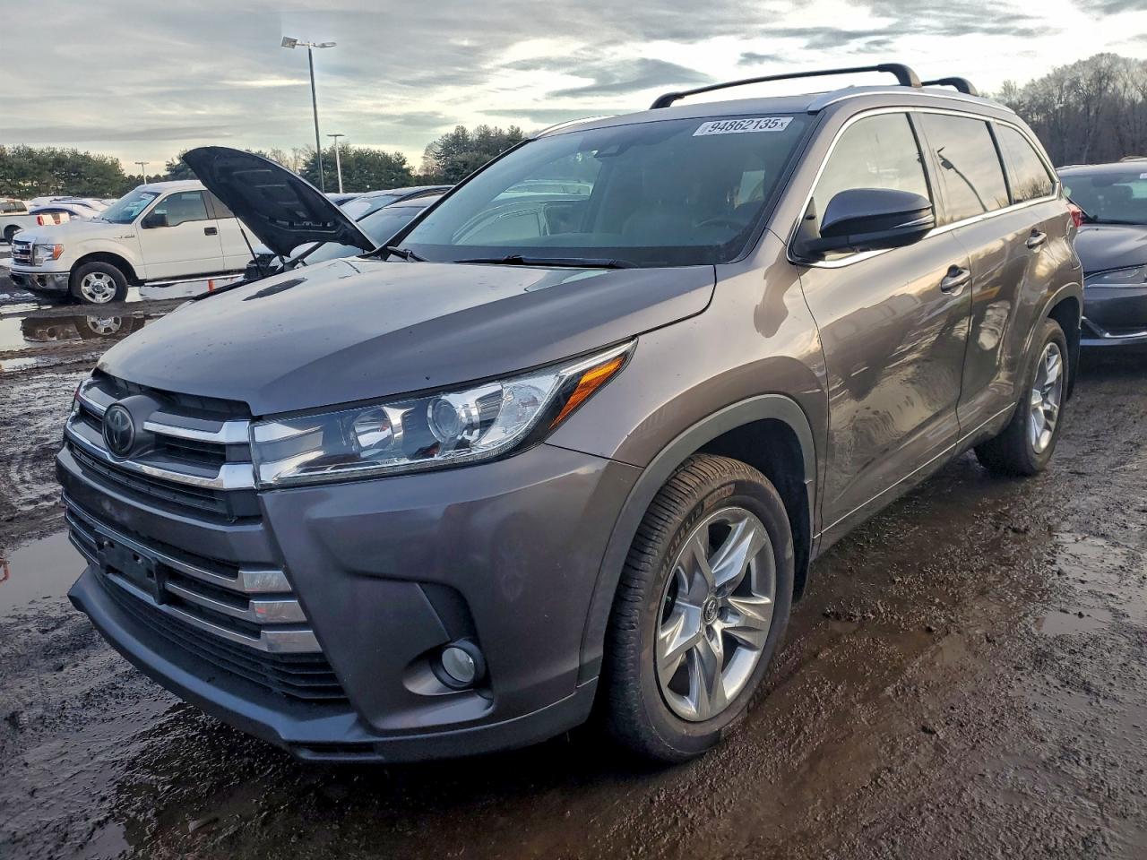 TOYOTA HIGHLANDER 2017