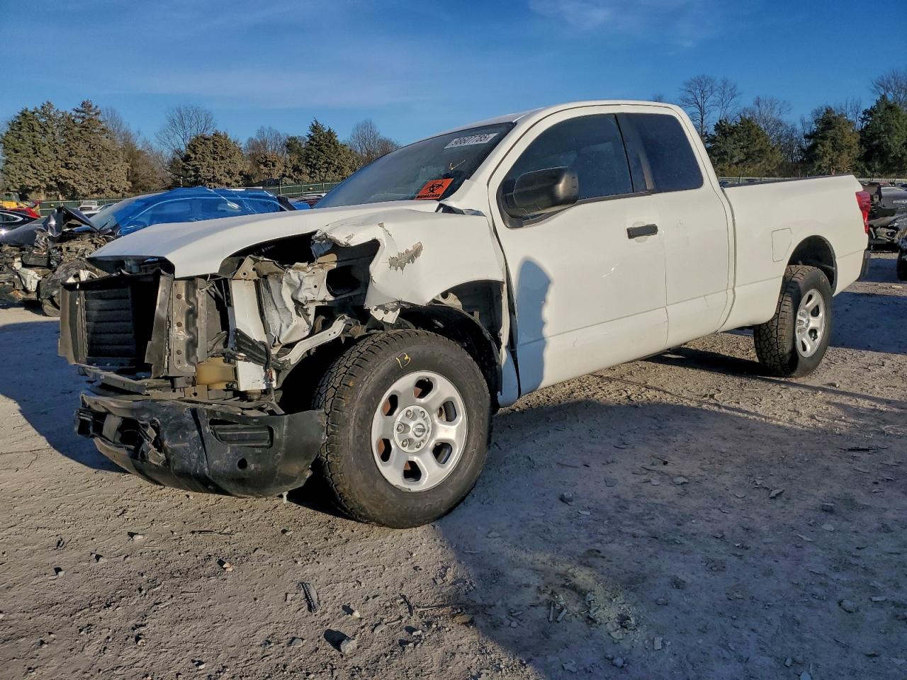 NISSAN TITAN 2022