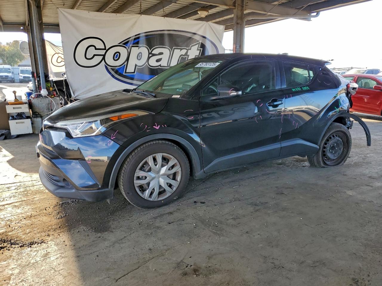 TOYOTA C-HR XLE 2019