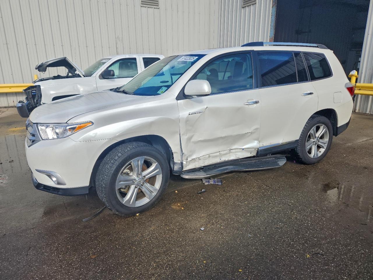 TOYOTA HIGHLANDER 2013